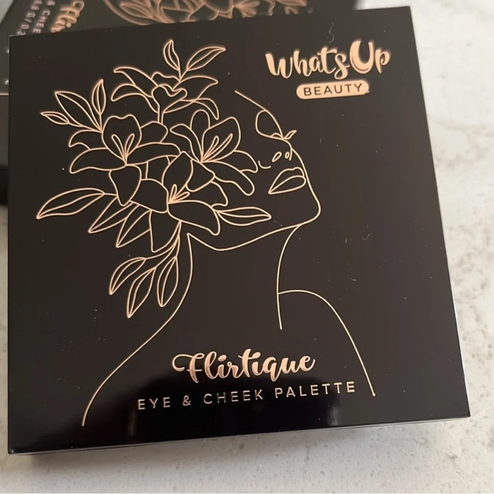Whats Up Beauty nwt whats